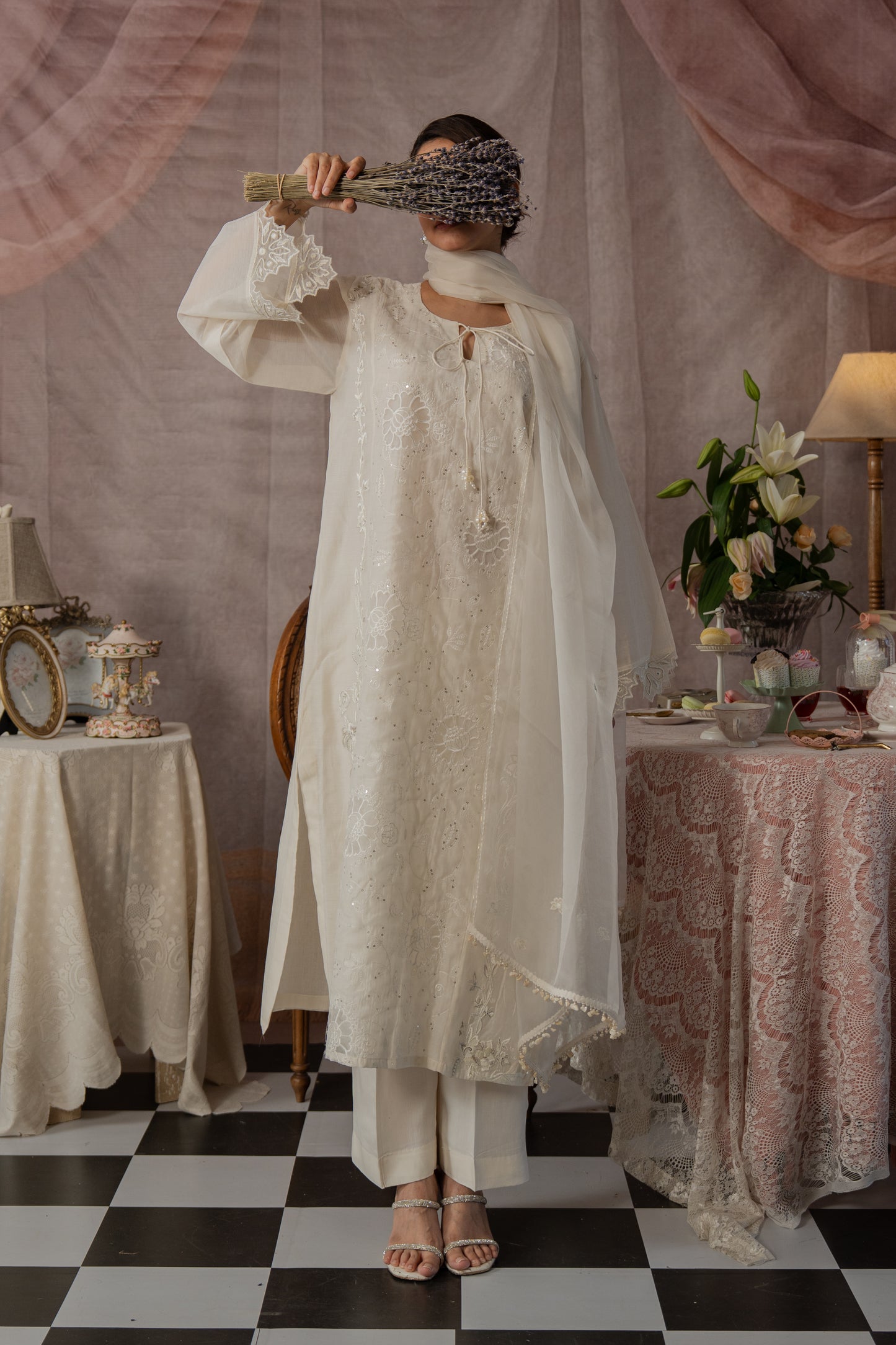Thread Tale Kurta Set