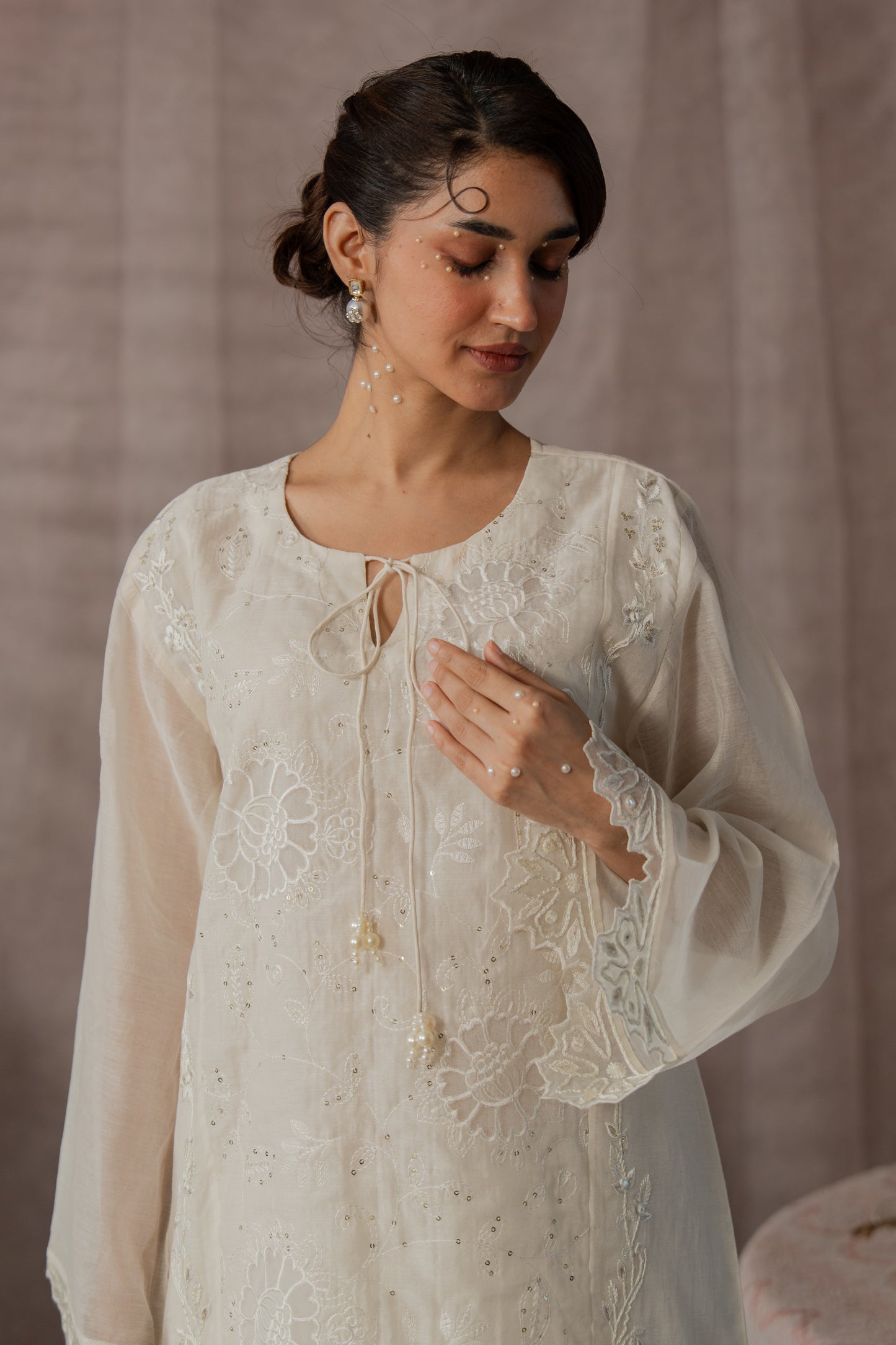 Thread Tale Kurta Set